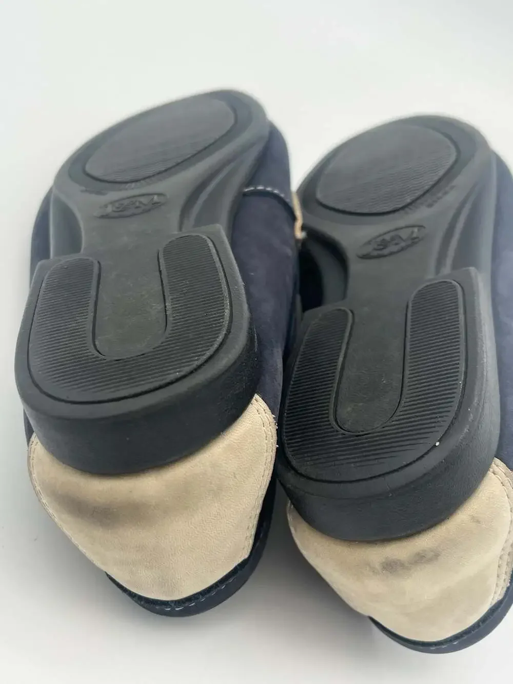 Johnston & Murphy Fringe Loafer, Navy and Beige Suede, Size 7.5 M made in Italy